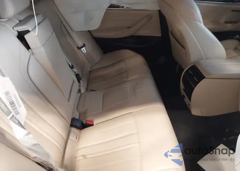 2018 BMW 530I xDrive z USA, uszkodzony, nr VIN WBAJA7C57JWC75543